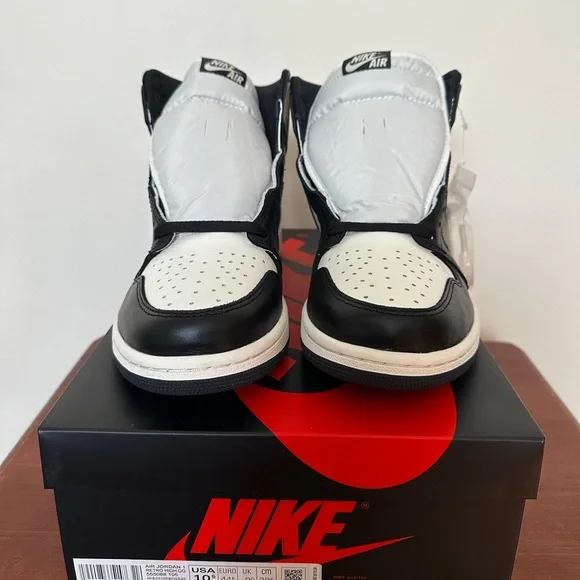 Nike Jordan 1‎ Retro High OG in Dark Mocha